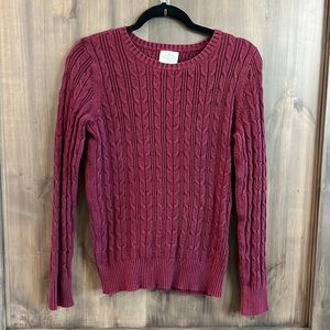 Cute maroon sweater!